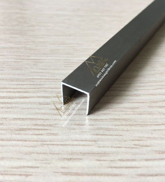 NẸP NHÔM U10MM