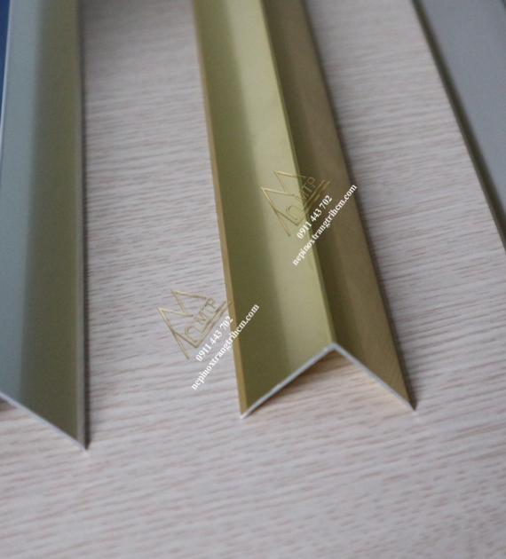 NẸP NHÔM CHỮ V30MM